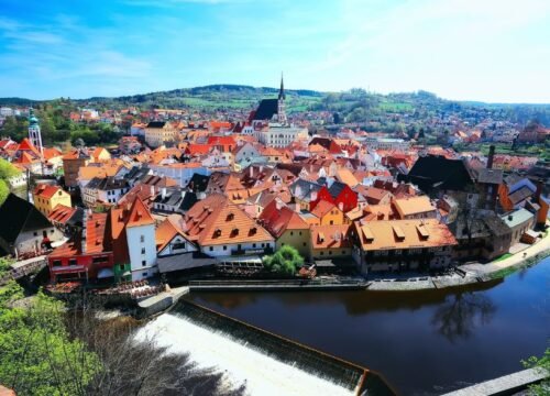 Discover Czech Krumlov and Hluboká Castle 11