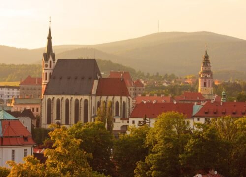 Discover Czech Krumlov and Hluboká Castle 7