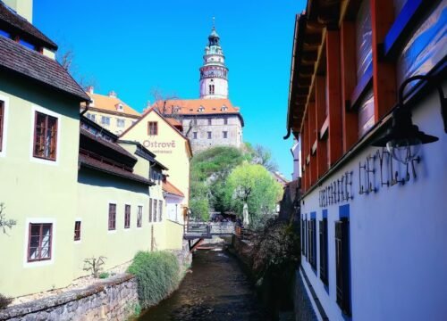 Discover Czech Krumlov and Hluboká Castle 9