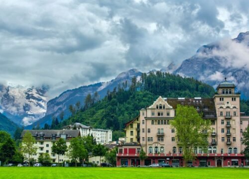 Discover Switzerland in 2 Days 17
